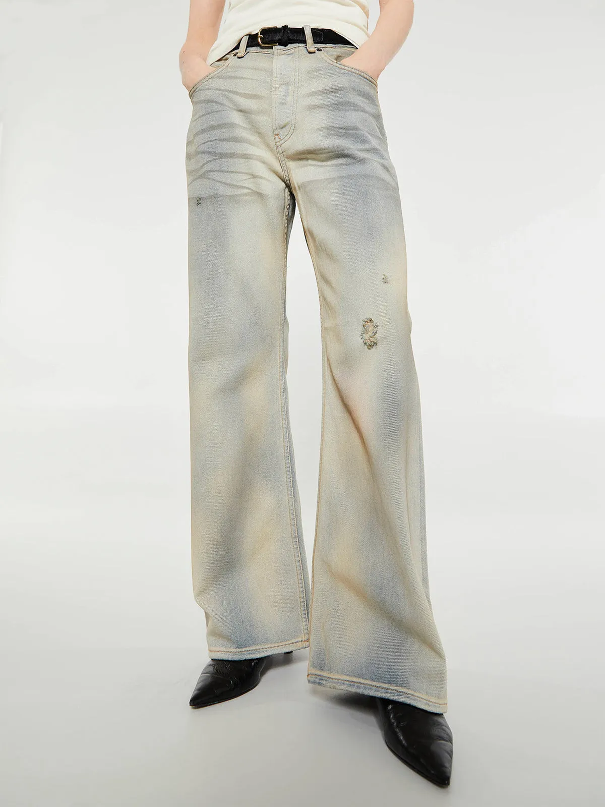 2021F Loose Fit Jeans in Carver Light Blue