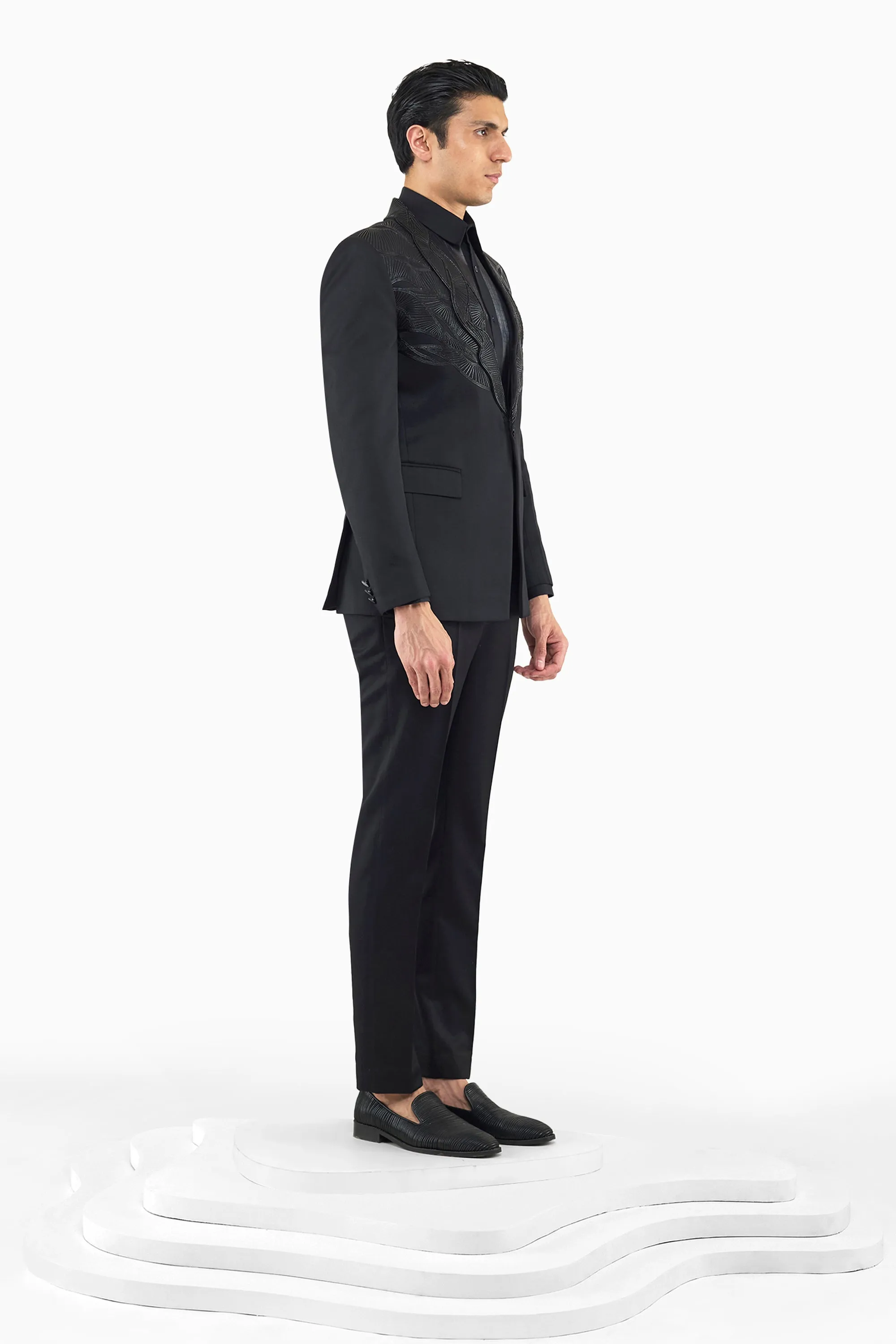 ALIEN LACED YOKE BLACK TUXEDO