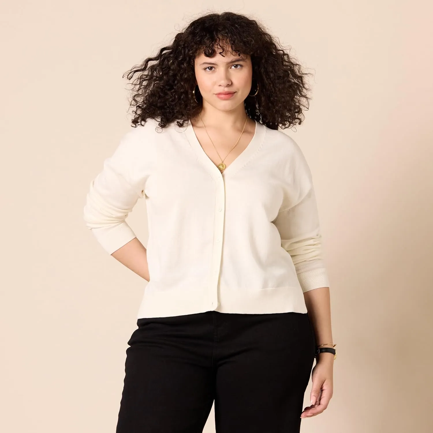 Amazon Essentials Women's V-Neck Lightweight Cropped Relaxed-Fit Cardigan Sweater