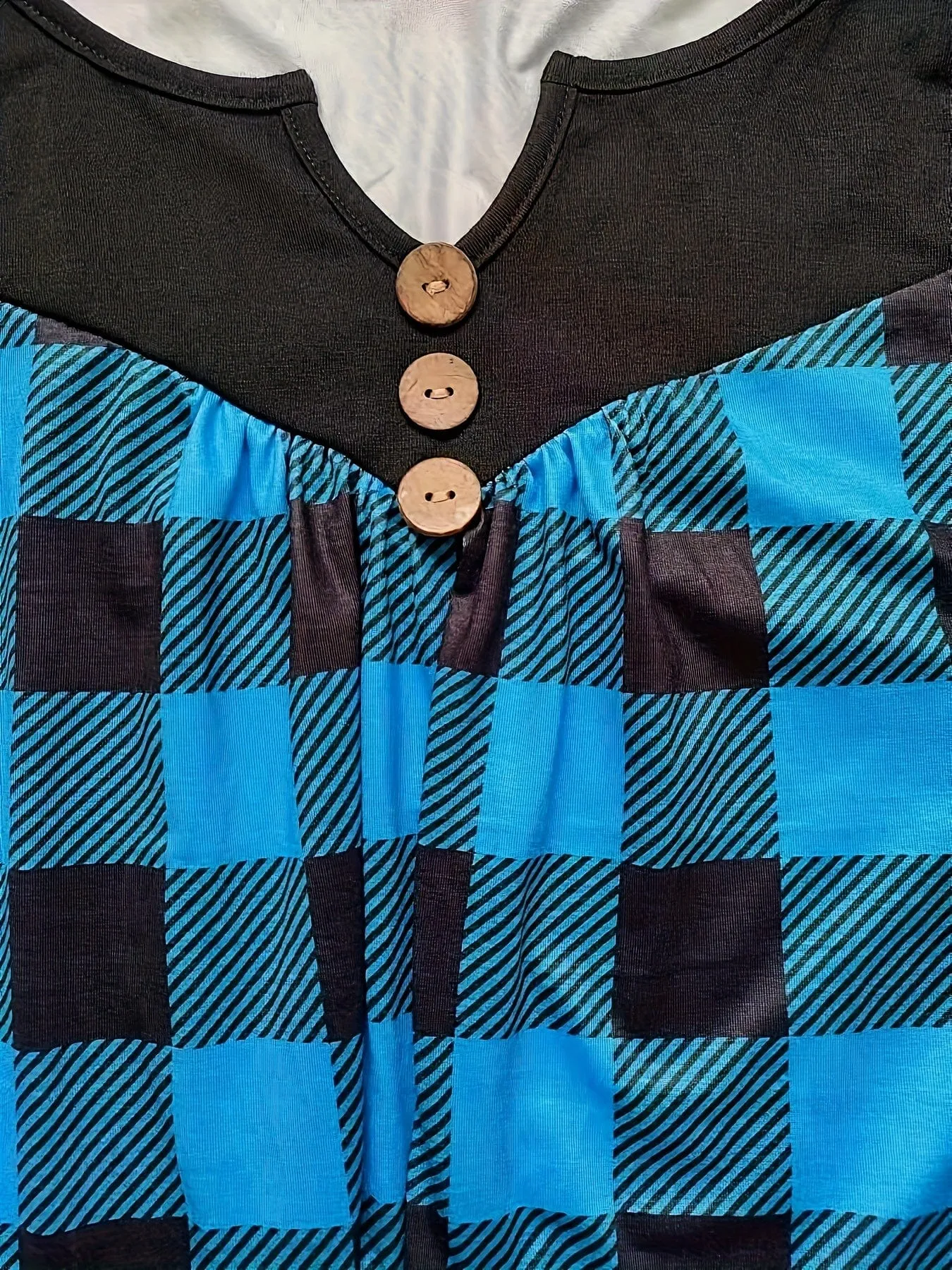 Black and Gray Plaid Shirt