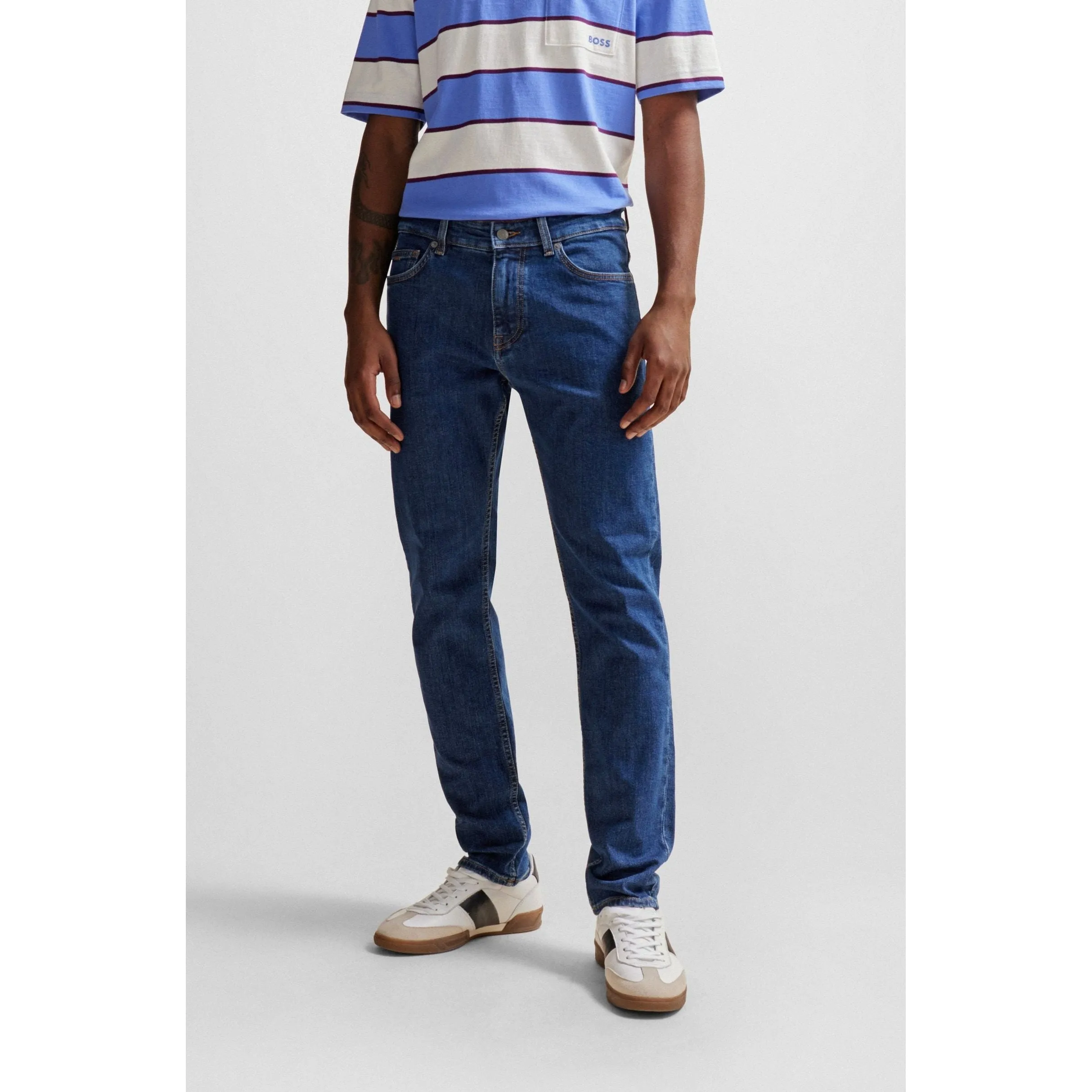 BOSS SLIM FIT JEANS IN COMFORTABLE BLUE STRETCH DENIM