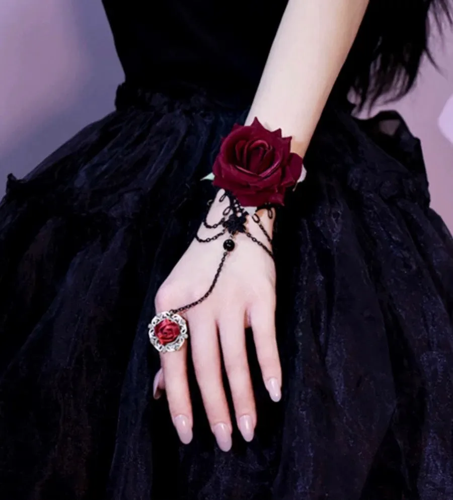 Gothic Glamour Gloves - Add an Edgy Touch to Your Look 08