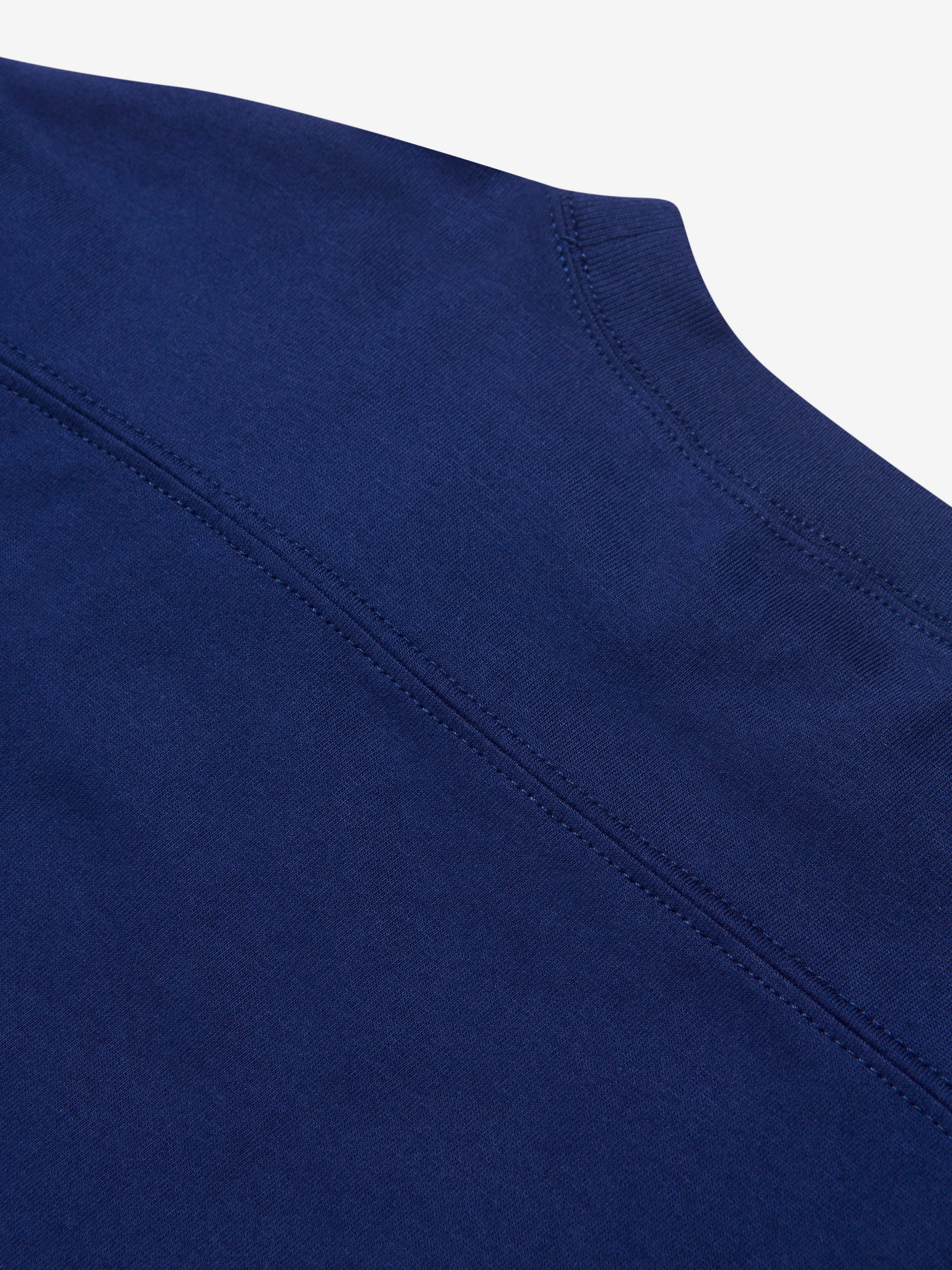 Gucci Boys Lion Logo T-Shirt in Navy