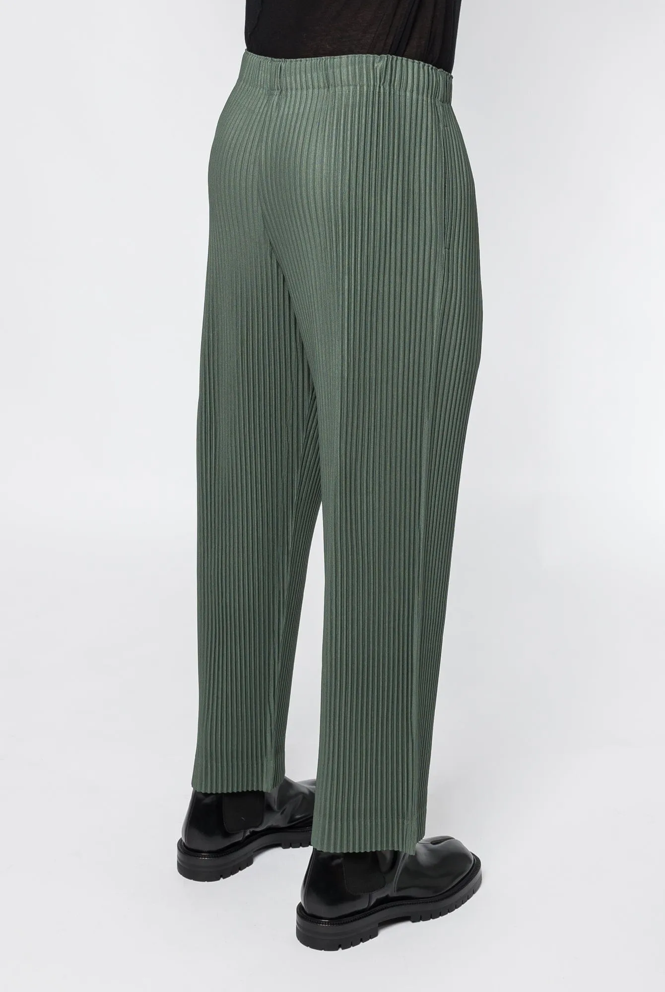Homme Plissé Issey Miyake MC October 2024 Trousers in Moss Green