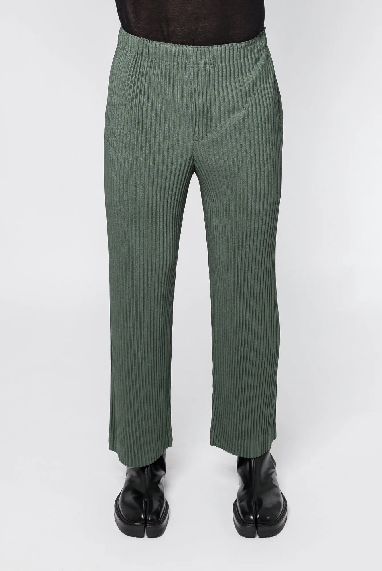 Homme Plissé Issey Miyake MC October 2024 Trousers in Moss Green