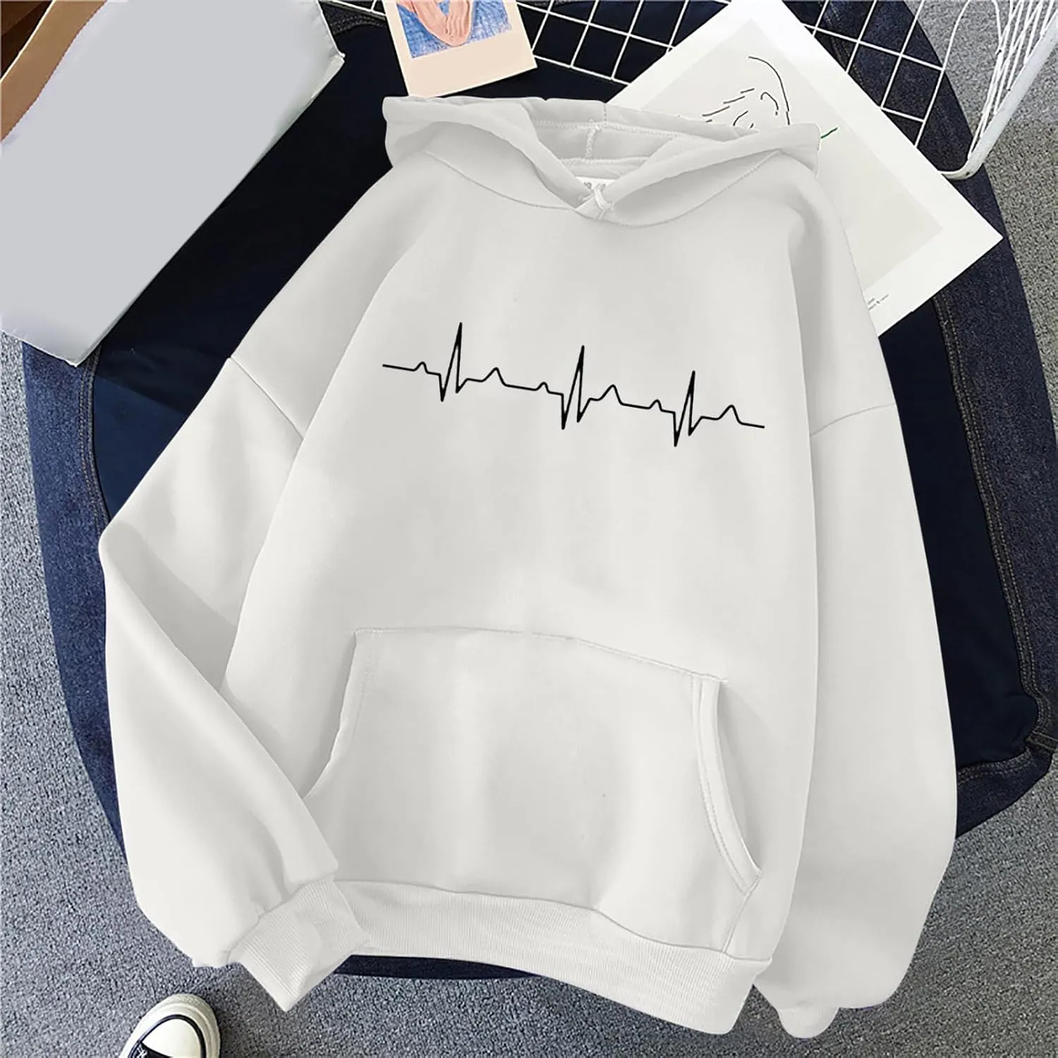 Hooded Sweatshirts for Women Cute Heart Print Hoodies Funny Graphic Long Sleeve Pullover Tops With Pockets