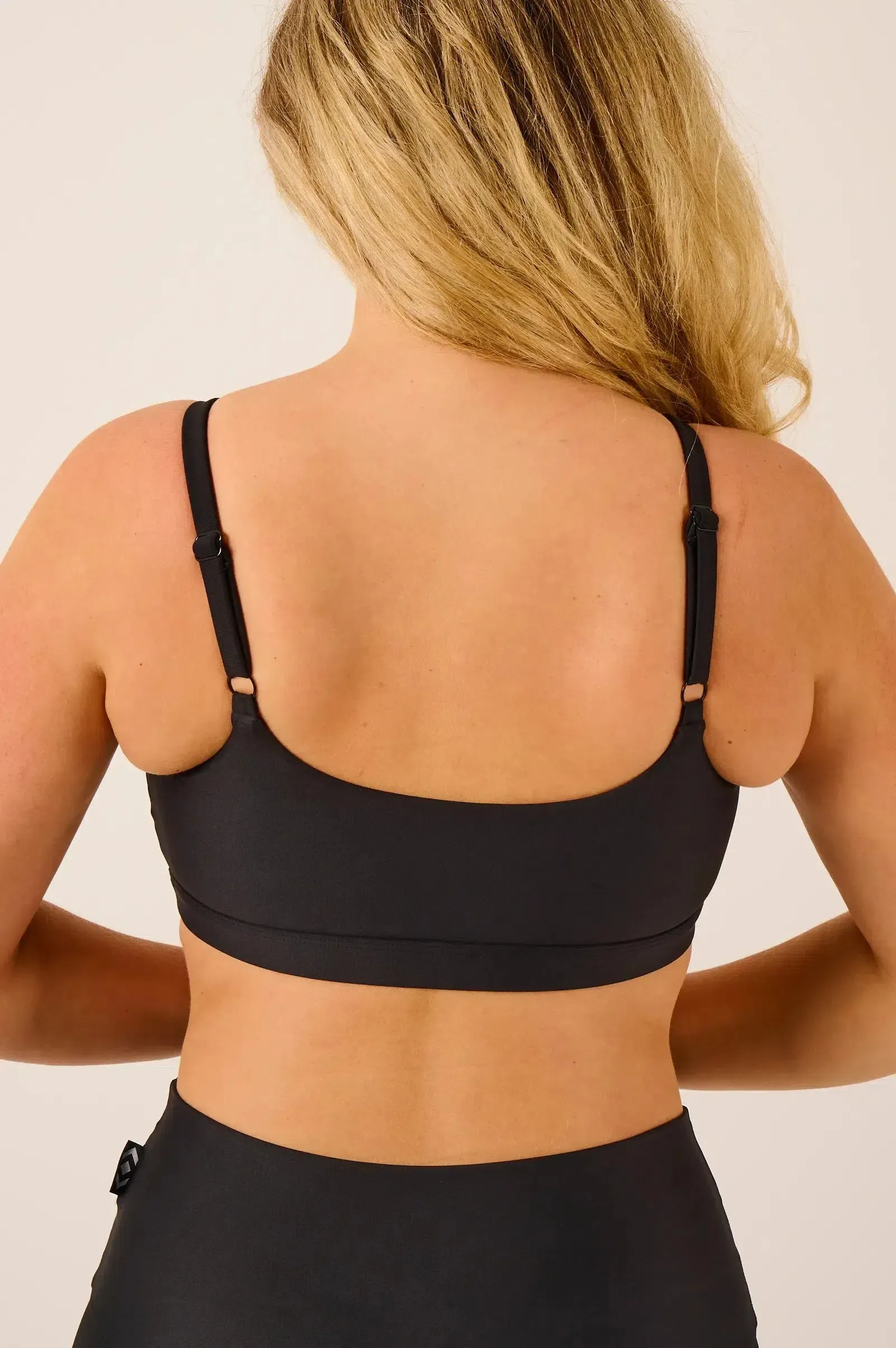 Performance Bralette Crop - Black