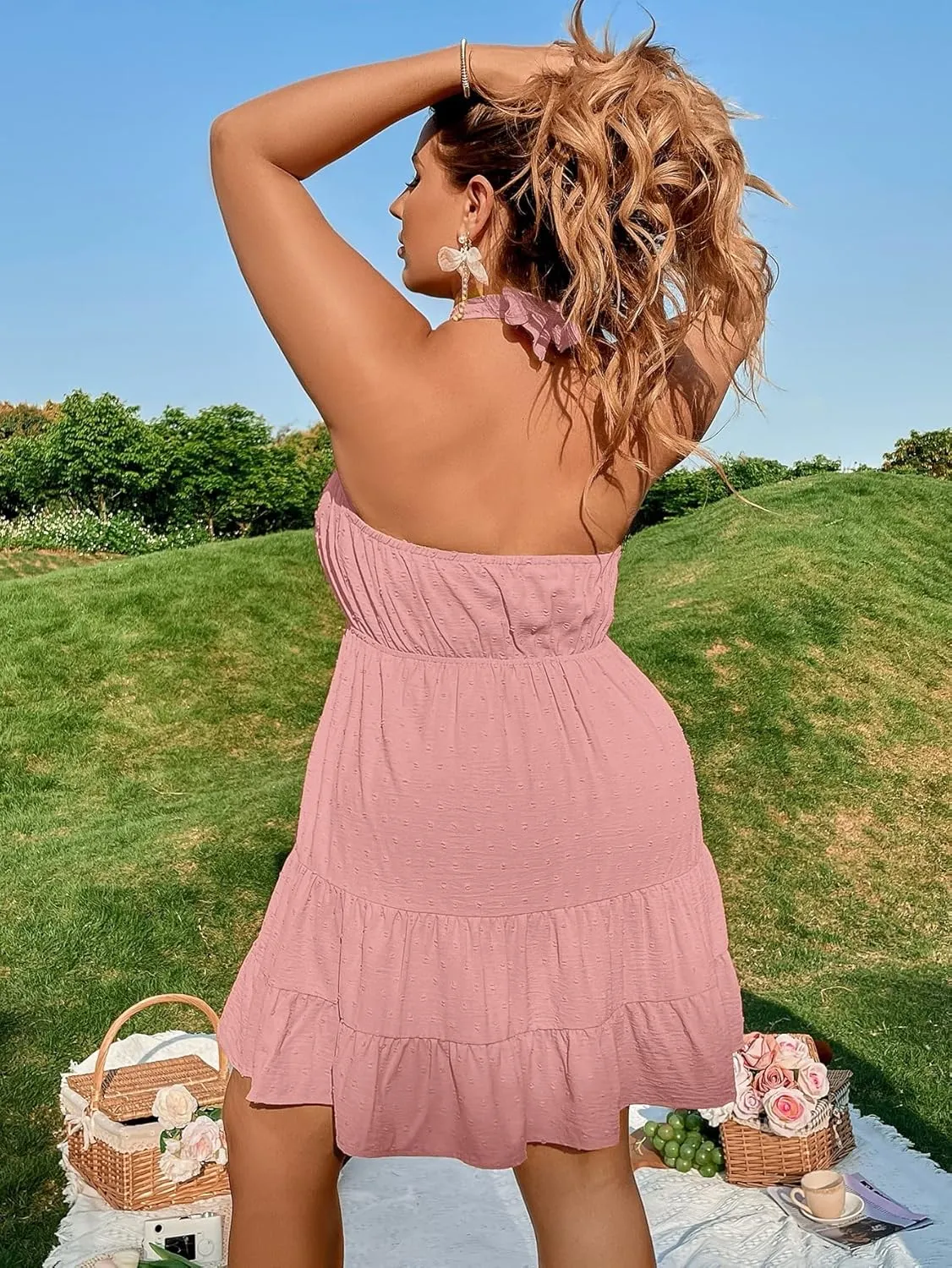 WDIRARA Women's Plus Size Crossover Halter Neck Tie Cut Out Ruffle Flowy A Line Dress 2023 Summer Short Dress
