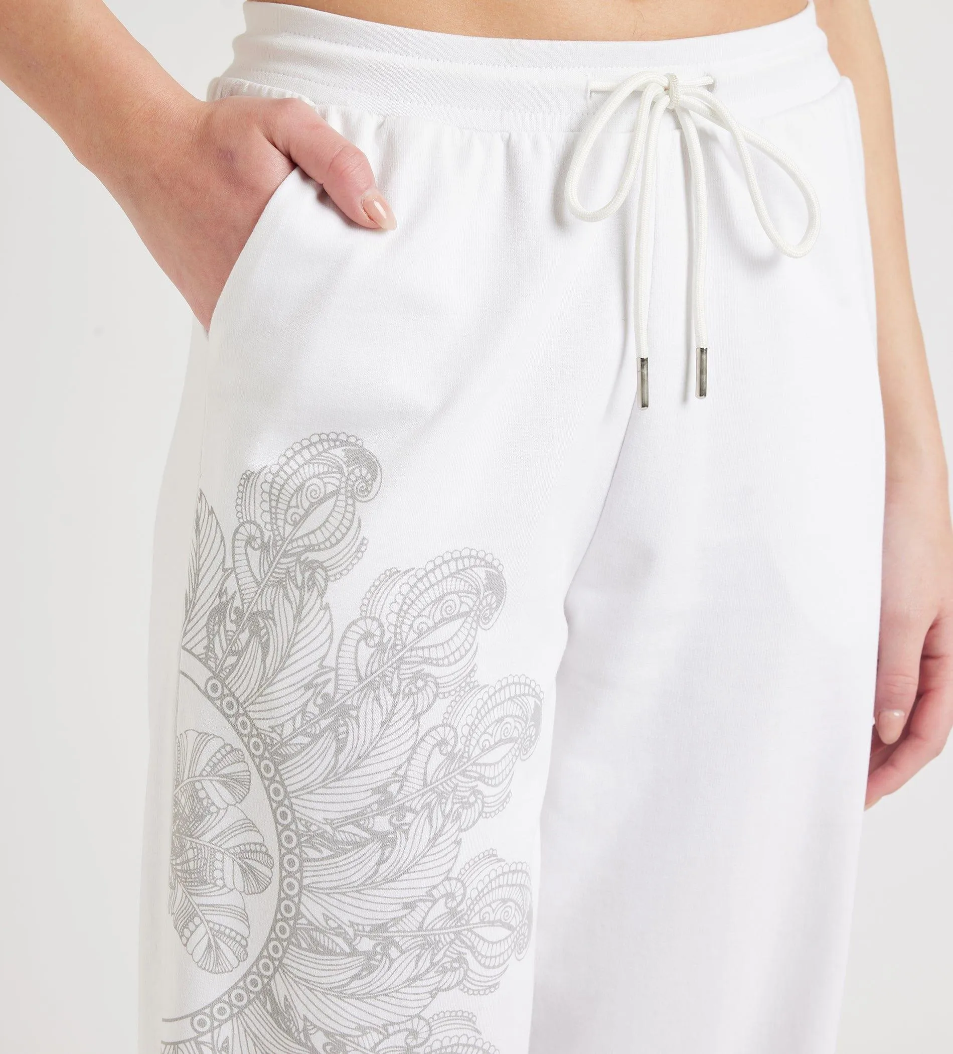 White Abstract Print Вottom