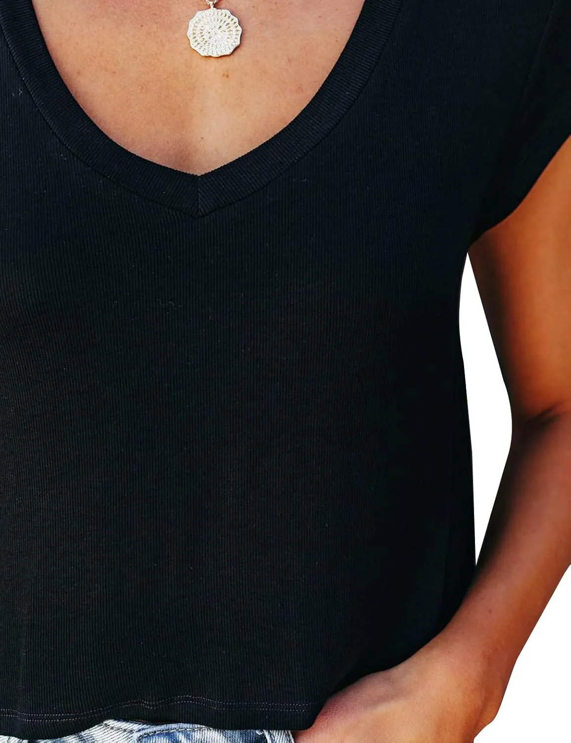 WMZCYXY Women V Neck Crop Tops Cap Sleeve Loose Fit Cropped T Shirts Casual Summer Solid Color Basic Tees