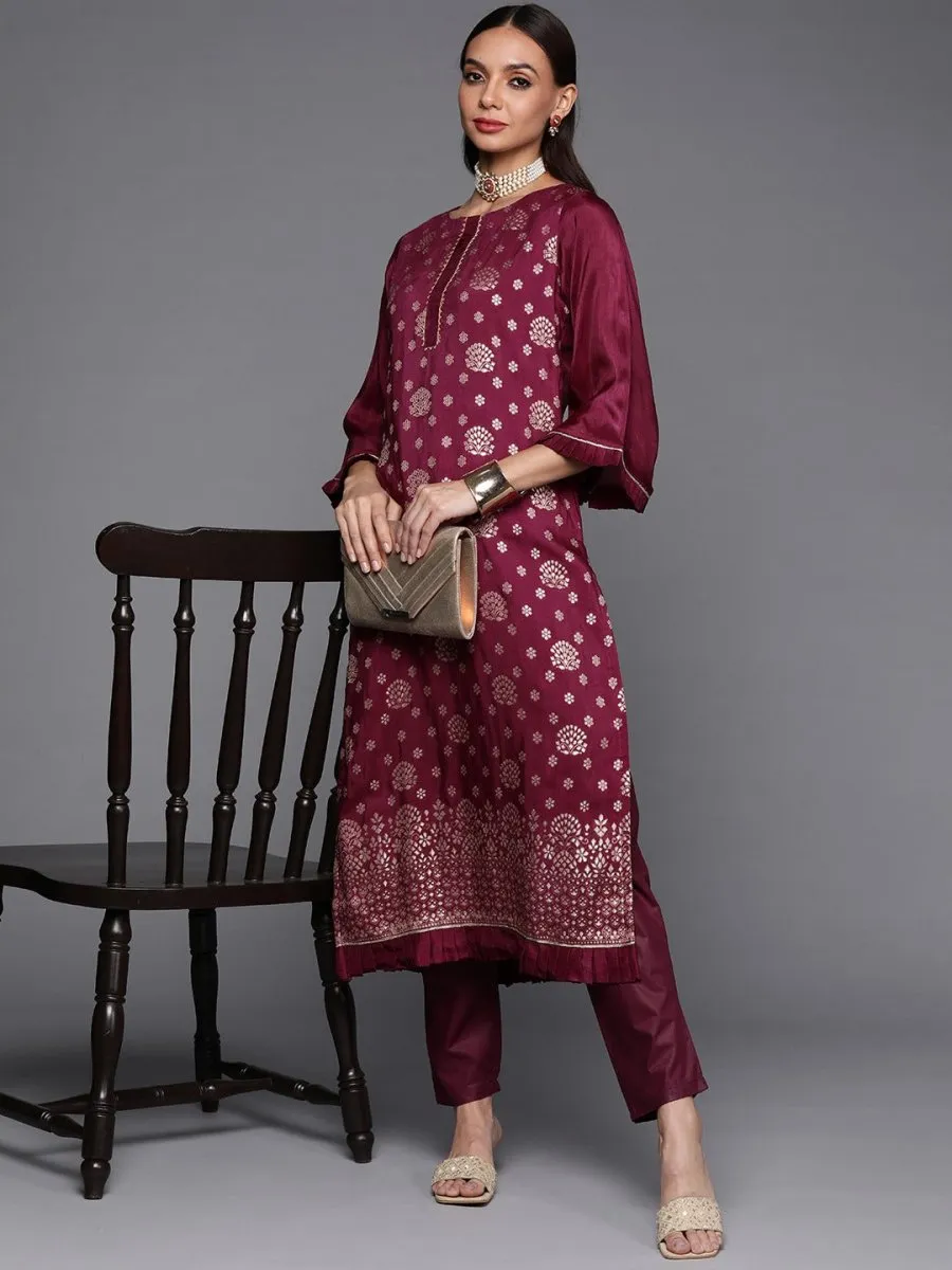 Women Maroon Floral Kurta with Trousers