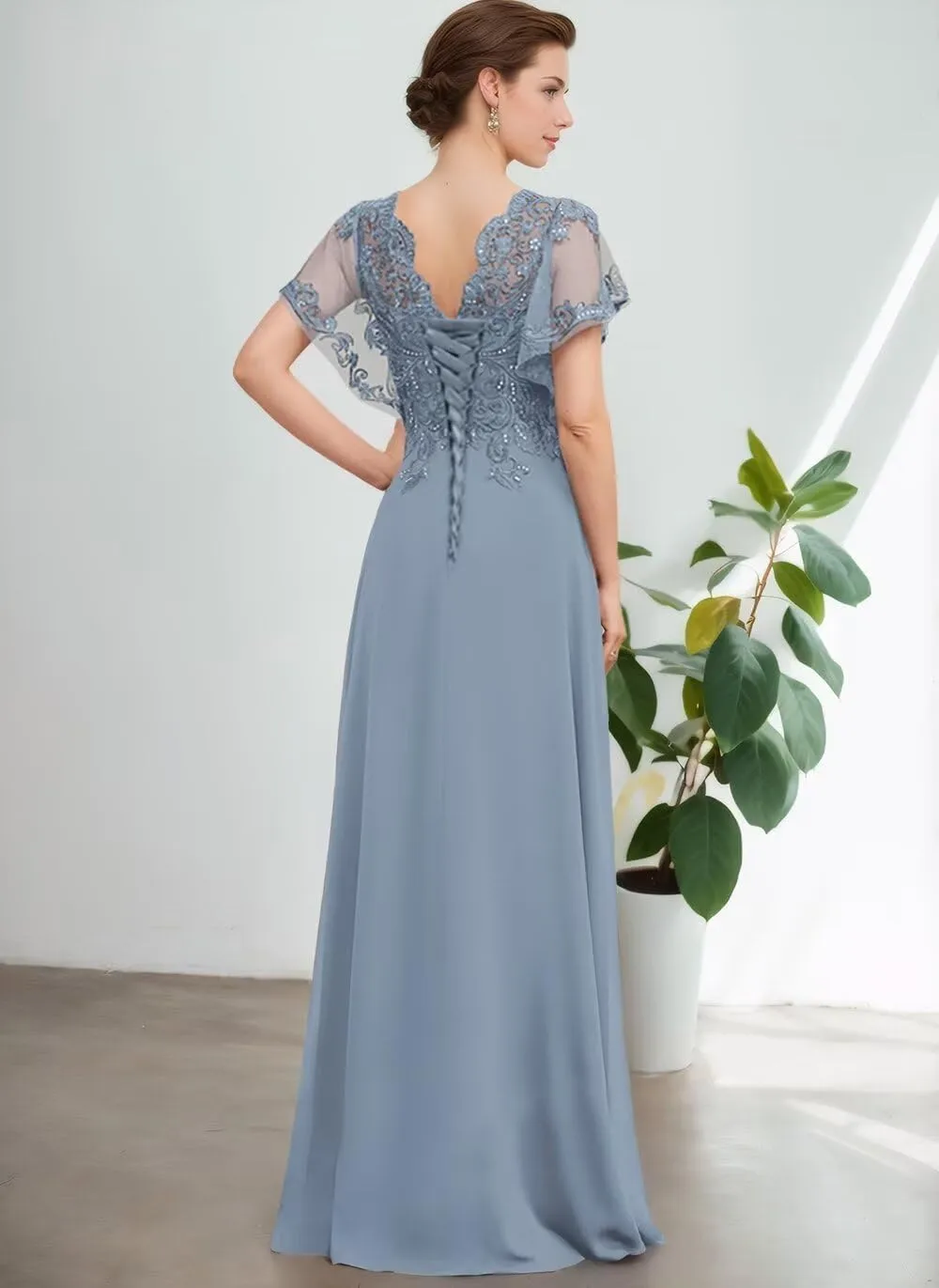Women's V-Neck Lace Appliques Mother of The Bride Dresses A-Line Chiffon Formal Gowns and Evening Party Dresses