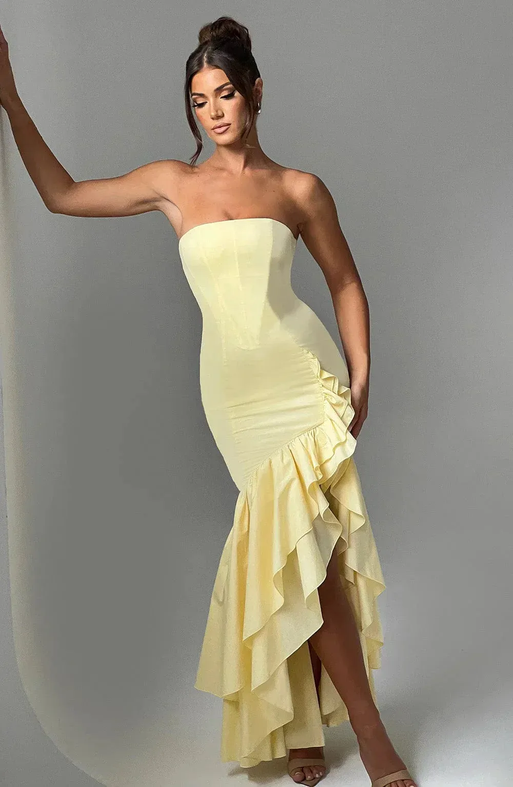 Xyra | Sleeveless Ruffled Maxi Dress