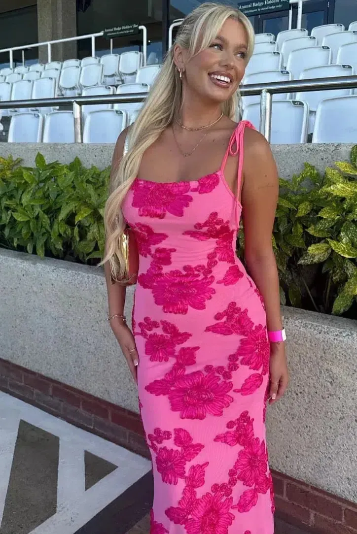 Ysaline – Timeless elegance – Maxi dress with adjustable shoulder ties